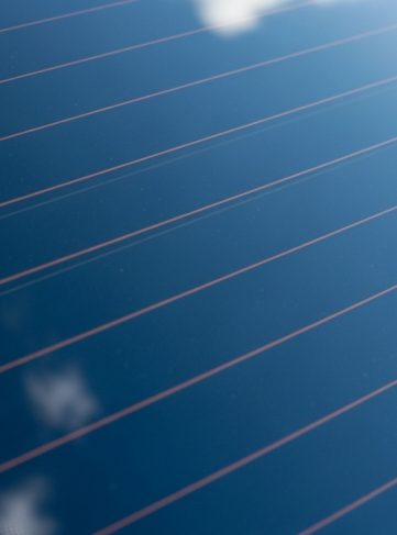 rear-windshield-heating-lines-detail